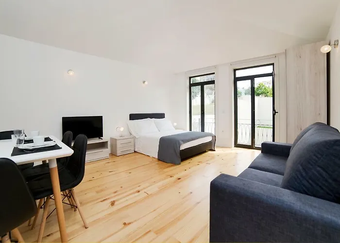 Cool - Fontainhas 포르투